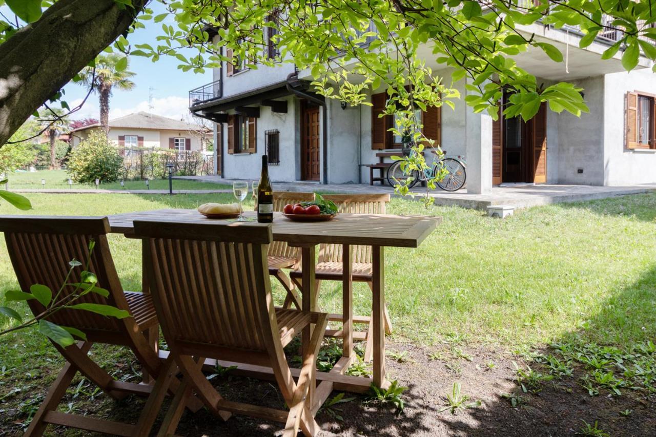 Profumodilago Angera Exterior foto